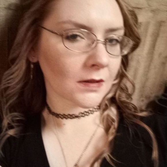 Meet your Posher, Amy - Picture 1 of 1